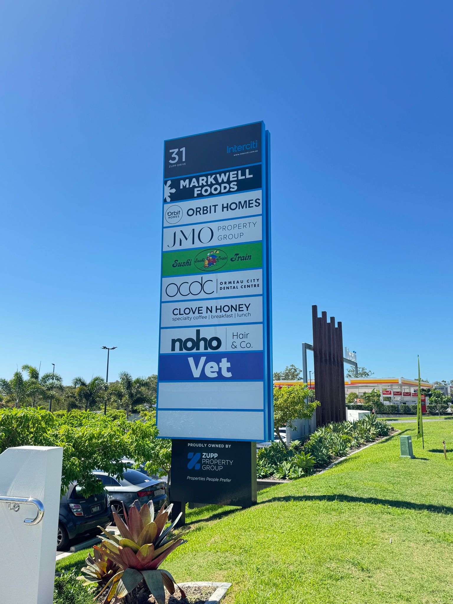 My Kind of Vet pylon signage